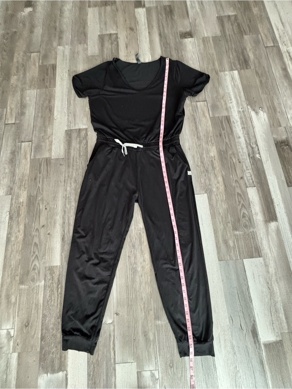Vuori Black Activewear Top - Picture 2 of 6